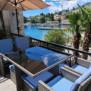 By The Sea Apartment