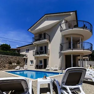 Two Angels With Swimming Pool, - Opatija Ferienhaus
